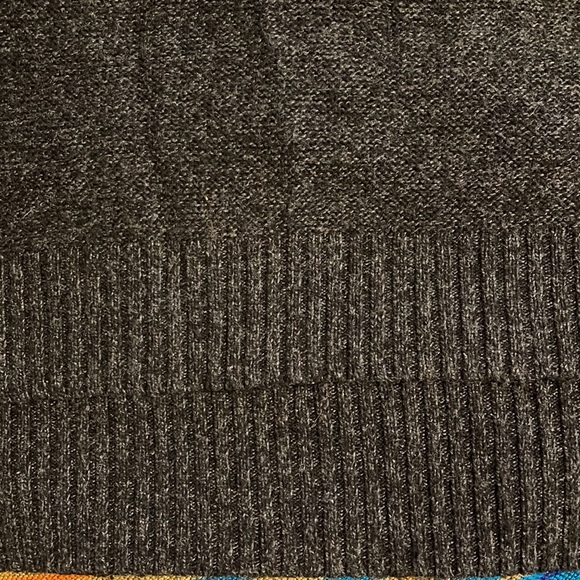 Madewell / J Crew Grey drop hem crop sweater with faux black stripe on shoulder - Picture 5 of 6